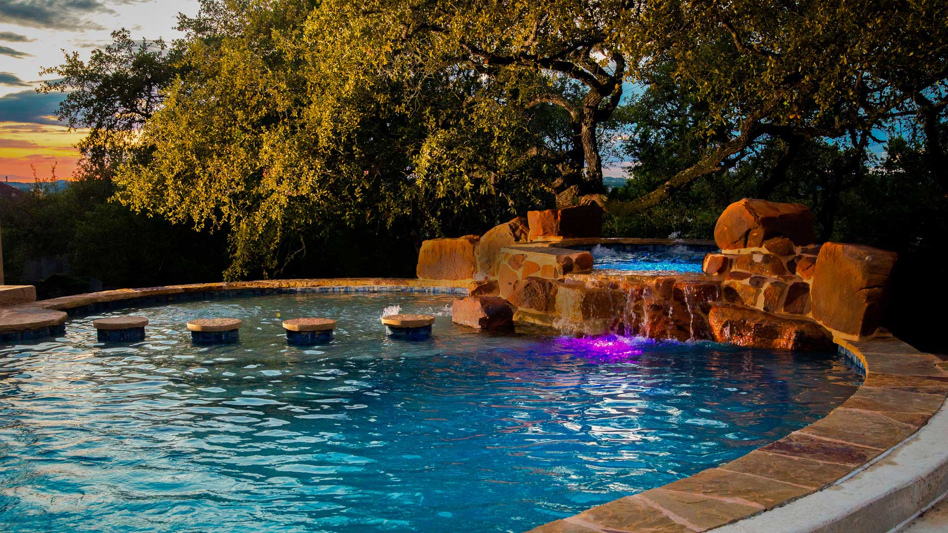 swimming-pool-rock-slide-bridge-02 Swimming Pool Rock Spa Lounge 03